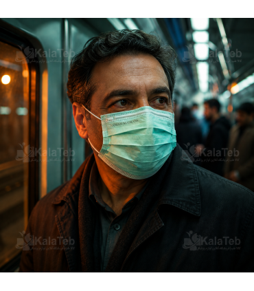 قرار گرفتن ماسک آرمان اصل روی صورت فرد در مترو